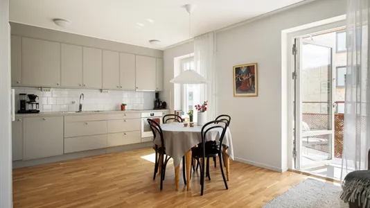 Bostadsrätter till salu i Nacka - foto 1