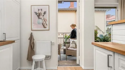 Attraktivt läge, balkong, sovloft 160 cm med walk in closet, burspråk & kaklat duschrum. 1336 kr/mån