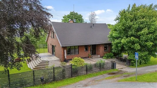 Hus till salu i Munkedal - foto 1