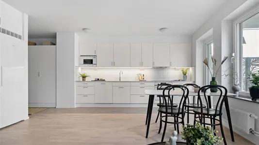 Bostadsrätter till salu i Nacka - foto 2
