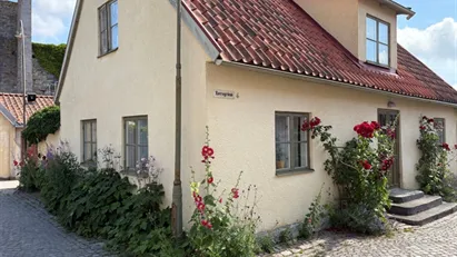 Underbar oas i lugna kvarter på Klinten i Visby Innerstad.