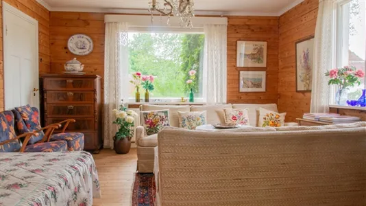 Hus till salu i Älmhult - foto 1