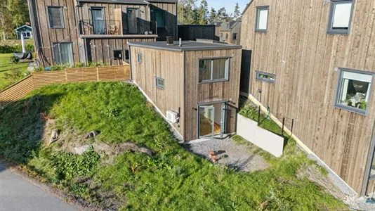 Bostadsrätter till salu i Nacka - foto 1