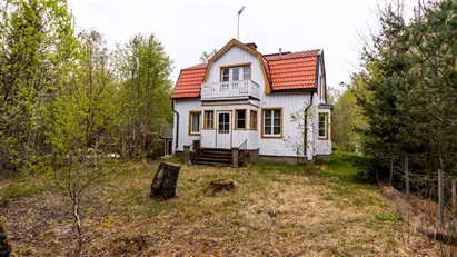 Hus till salu i Ronneby, Hallabro