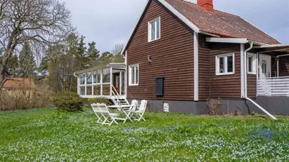 Villa i trevligt område i Bro, endast 10 minuter från Visby
