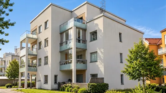 Bostadsrätter till salu i Huddinge - foto 1