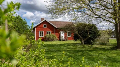 Charmig gård med stor potential