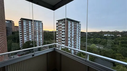 Bostadsrätter till salu i Nacka - foto 1