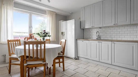 Bostadsrätter till salu i Nacka - foto 2