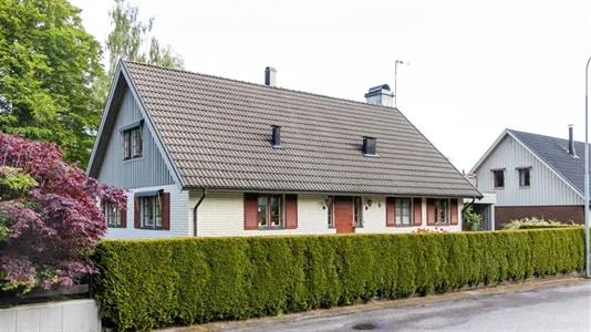Hus till salu i Alvesta - foto 1