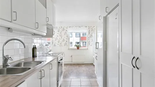 Bostadsrätter till salu i Haninge - foto 1