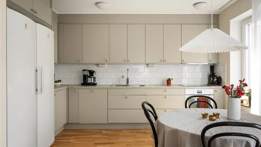 Bostadsrätter till salu i Nacka - foto 2