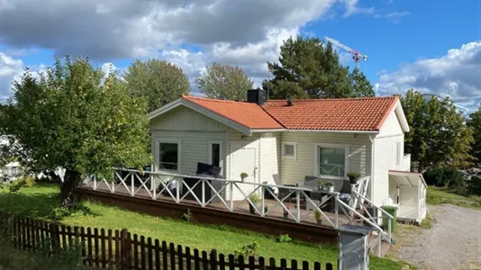 Hus i Upplands Väsby - foto 1