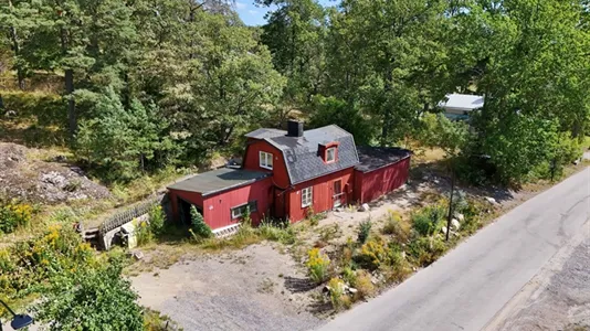 Bostadsrätter till salu i Huddinge - foto 1
