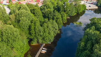 I ett plan - Renoverad gavelfyra med nytt kök, 2(!) uteplatser & 2 toaletter, i attraktiva Stigsgård