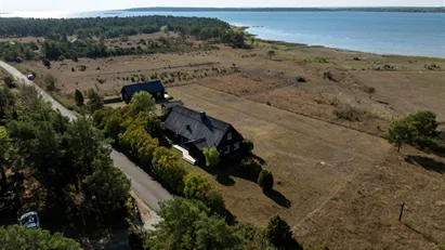 Vackert och avskilt belägen fastighet på Fårö med havsutsikt
