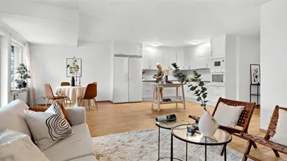 Första lägenheten klar - Två uteplatser, en på 20 kvm i västerläge i attraktivt område - Allt nytt