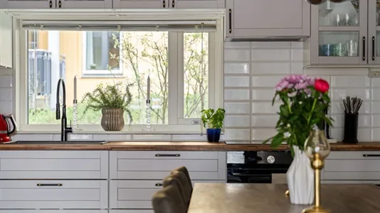 Bostadsrätter till salu i Huddinge - foto 2
