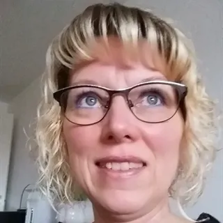 Jag söker en lägenhet, hus, radhus, stuga på minst 3 rum och kök, gärna 4 rum och kök.<br />Jag s...