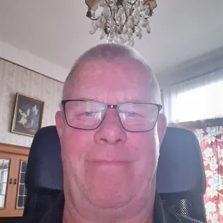 Sonny söker 42-58 m² lägenhet / hus i Härryda, Göteborg Västra, Örgryte-Härlanda att hyra