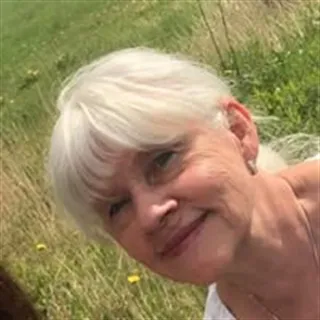 Helst nedre plan där man kan ha liten plats för växter