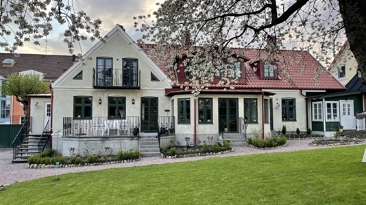 250 m2 villa i Hörby att hyra