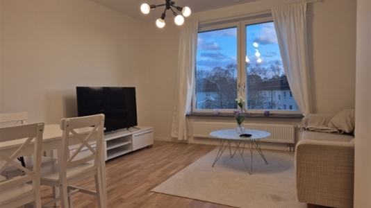 42 m2 lägenhet i Söderort att hyra
