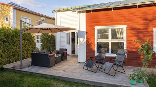 81 m2 radhus i Upplands Väsby att hyra